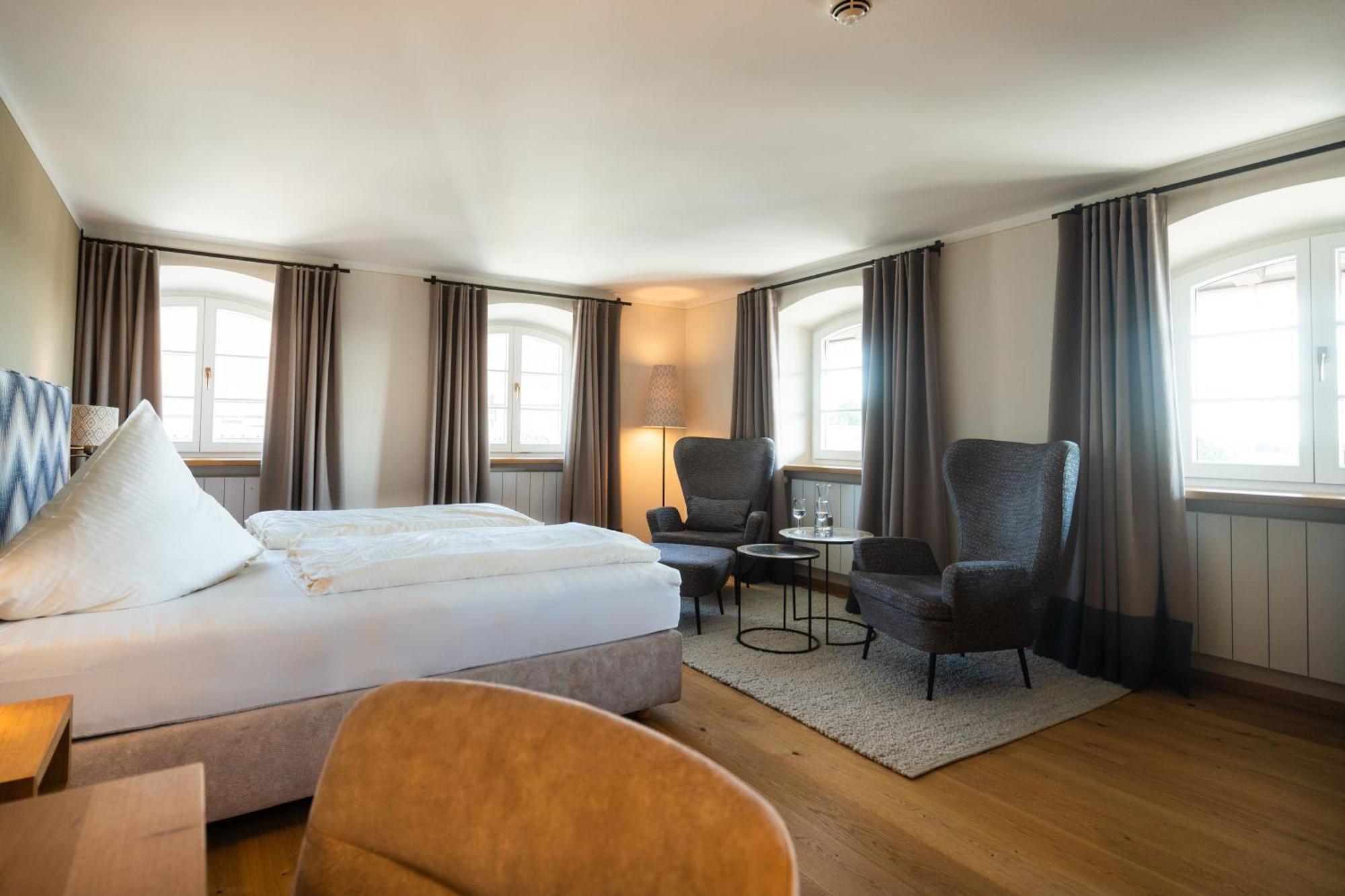 Hotel Gasthof Alte Post Holzkirchen Holzkirchen  Ngoại thất bức ảnh