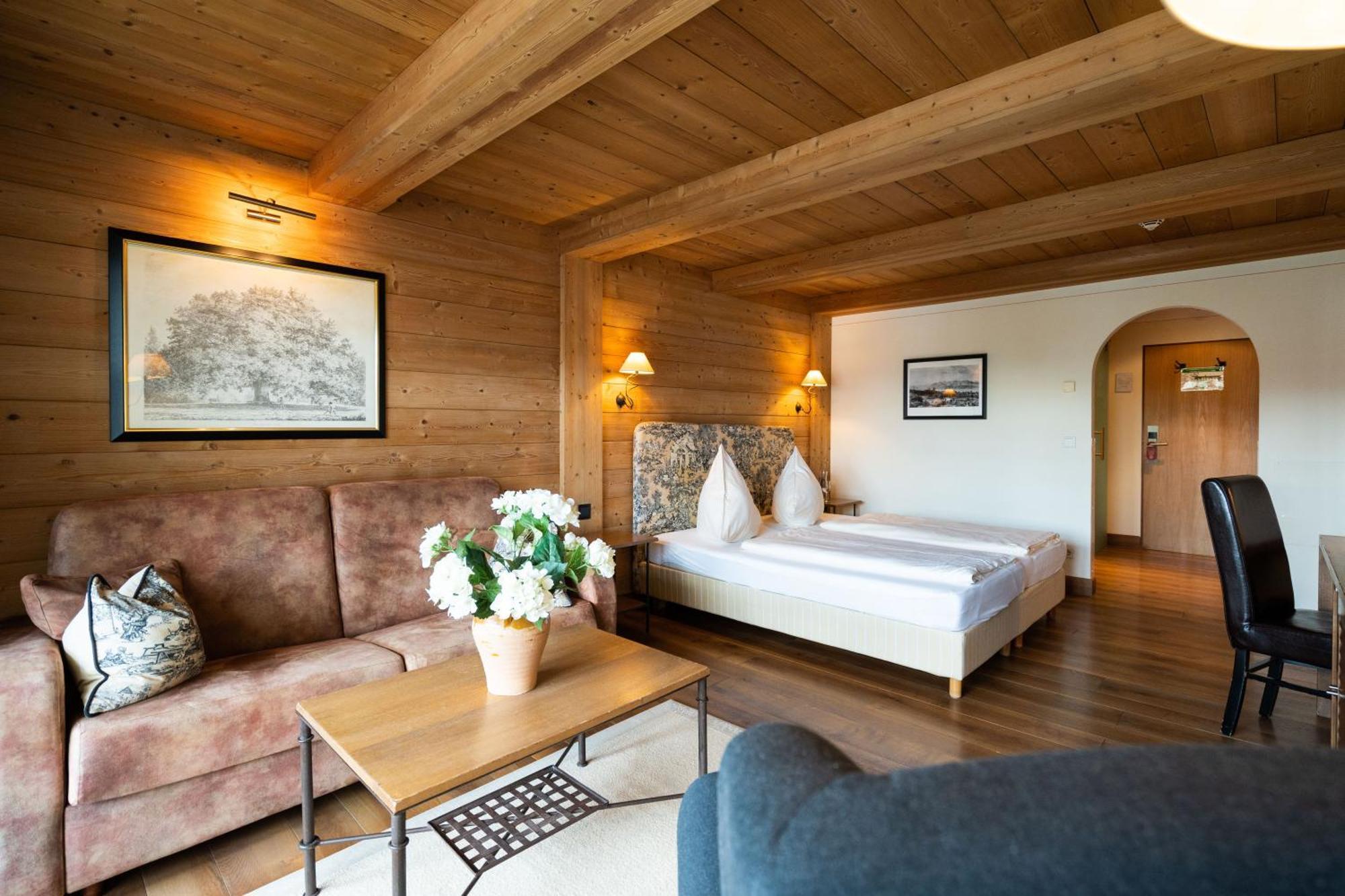 Hotel Gasthof Alte Post Holzkirchen Holzkirchen  Ngoại thất bức ảnh